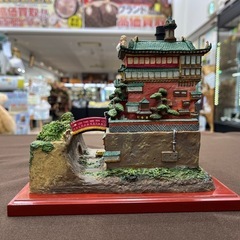 【ジャングルジャングル岸和田和泉インター店】千と千尋の神隠し 油屋 ジオラマ DVDコレクターズエディション 初回限定 玩具 おもちゃ ホビー 人形 和泉市 堺市 岸和田市 泉大津市 高石市 泉北郡熊取町の画像