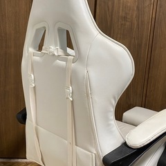 ゲーミングチェアの画像