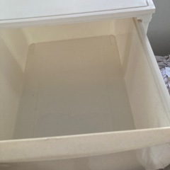 スリム　チェストの画像