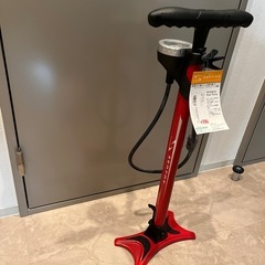 高性能ポンプ(空気入れ)自転車タイヤ空気入れ　SERFASの画像