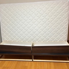 収納たくさんダブルベッドの画像