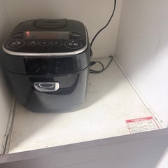 食器棚の画像