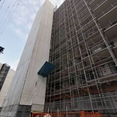 【月給30万円以上◎】ビルやマンション現場の足場作業！ワークライフバランスを意識♪働きやすさを大事にした考え方◎無事故をモットーに安全意識を徹底しています！カッコいい働き方◎足場ならではの魅力！の画像
