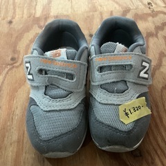 キッズ用👦NEWBALANCEニューバランス靴シューズスニーカー13.5cmベビー子供グレーの画像