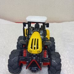 タイヤの大きなフリクションカー2台＆ヘビ型カーの画像