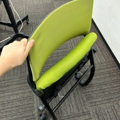 オフィスチェアの画像