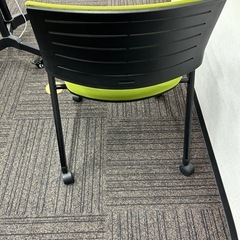 オフィスチェアの画像