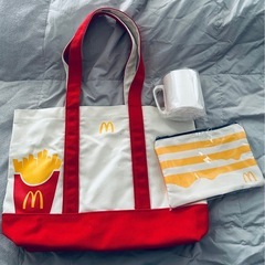新品【コールマン】マクドナルド　コラボグッズ　トートバッグ　マグカップ　ポーチ3店セットの画像