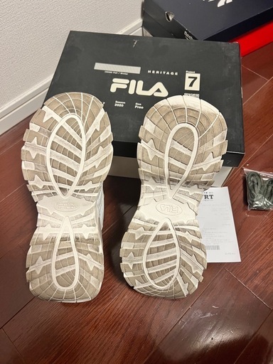 日本未発売　FILA スニーカー