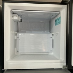 状態良いです👍Haire2017年製JF-XPTU4F定格内容積38L茶色電気冷凍庫の画像