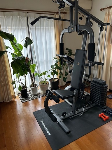 トレーニングマシン