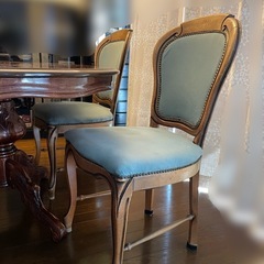 イタリア家具のダイニングセットの画像