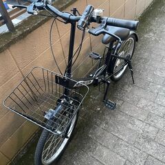 リサイクルショップどりーむ荒田店　No506 折りたたみ自転車　２０インチ　ギア切り替え付き♪　折りたたみ可能で便利♪　状態奇麗です♪の画像