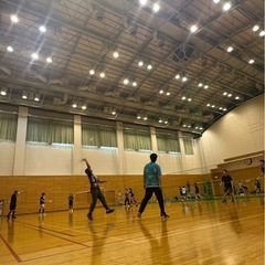 明日西京極でバドミントンしたい方募集🙋🏻‍♀️🏸✨