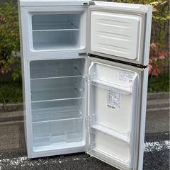 配送🉑【2018年製】Hisense 2ドア冷凍冷蔵庫 HR-B1201の画像