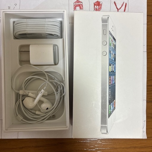 (^ ^)中古品AppleiPhone5フルセット新品バッテリー交換済み
