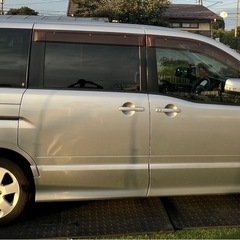 日産　セレナ　の画像