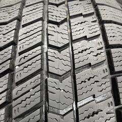 GOODYEAR ICENAVI8 185/60R15 15インチ スタッドレス 4本 22年製 シエンタ ヤリス グレイス ヴィッツ スイフト フィット等　(STJ034)の画像