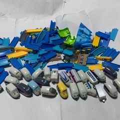 カプセルプラレール　サンリオ　しんかんせんくん大量の画像