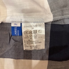 Blue label ブラウスの画像