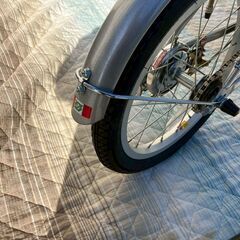 美品★折りたたみ自転車★シルバーの画像
