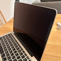 MacBook Pro （Retina, 13-inch, Early 2015）の画像