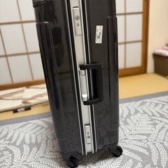 スーツケースの画像