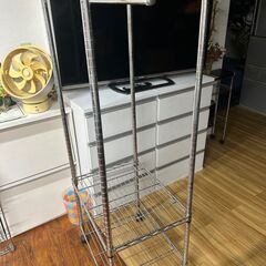ルミナス　棚・ハンガー　三段　幅61cm　奥行46cm　高さ156cm　車輪の画像