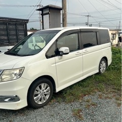 ホンダステップワゴン2012年型の画像