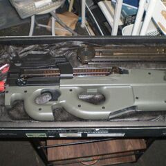 東京マルイ　P-90　電動ガン の画像