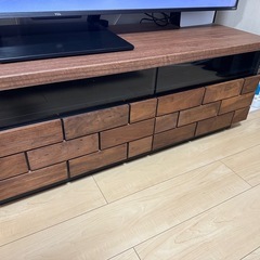 テレビボードの画像