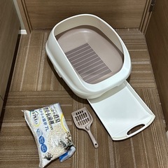 猫トイレと猫砂トフカスのセットの画像
