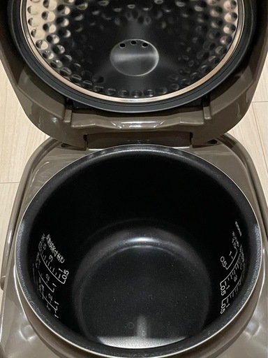 【ほぼ新品！】象印　炊飯器