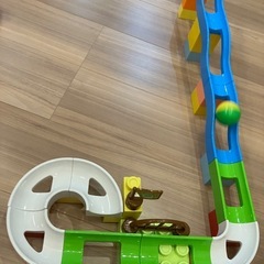 コロコロできる大きなブロックの画像