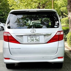 TOYOTA ALPHARD の画像