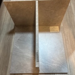 大理石風　テーブルの画像
