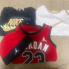 NIKE  ロンパスの画像