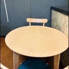 丸型テーブル／カフェー用のテーブル 0円の画像