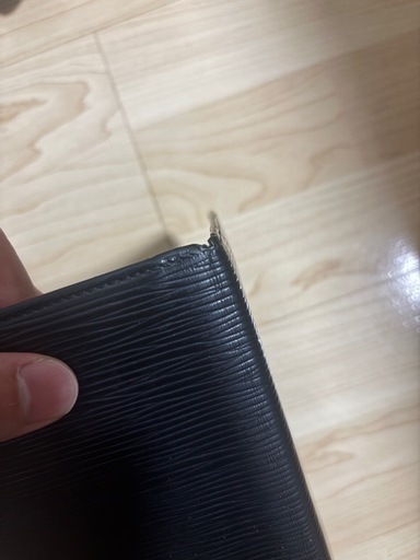 VUITTON長財布