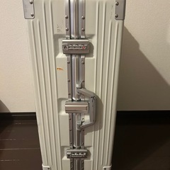 スーツケースの画像