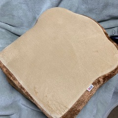 食パンクッション2切れ入りの画像
