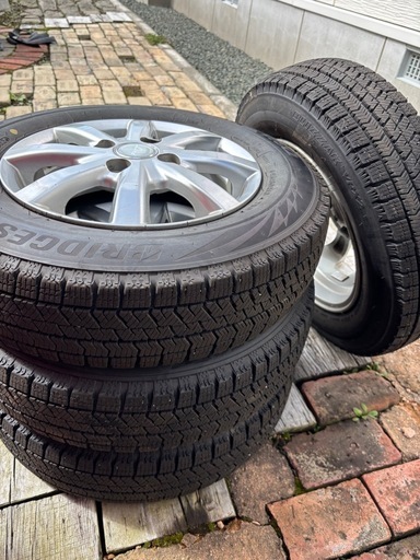 ブリヂストン　VRX2スタッドレス145-80-13アルミホイール付き