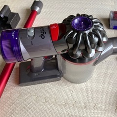  【ジャンク】ダイソン 掃除機 V8　slim fluffyの画像