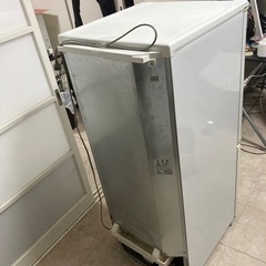 冷蔵庫　SHARP製の画像