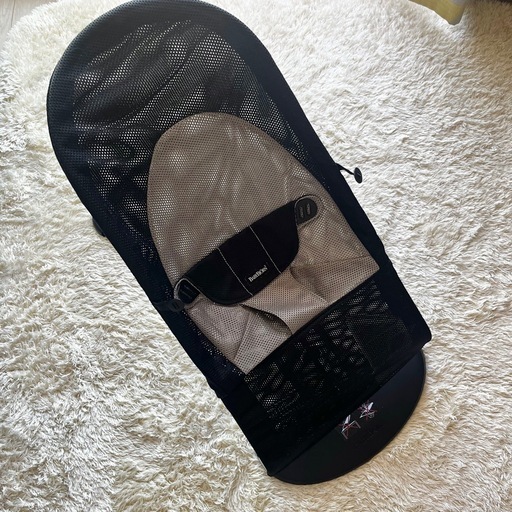 【決まりました】ベビービョルン　BABY BJORN バウンサー　メッシュ　黒