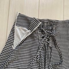 チェックスカートの画像