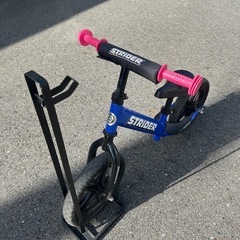《日本正規品》ストライダースポーツタイプ　スタンド付き　の画像