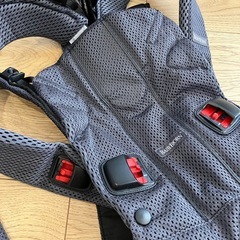 ベビービョルン抱っこ紐ONE KAIの画像