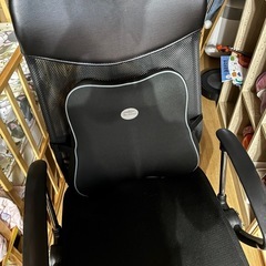 黒 メッシュ オフィスチェアの画像