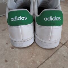 adidas スニーカー 23.5cmの画像